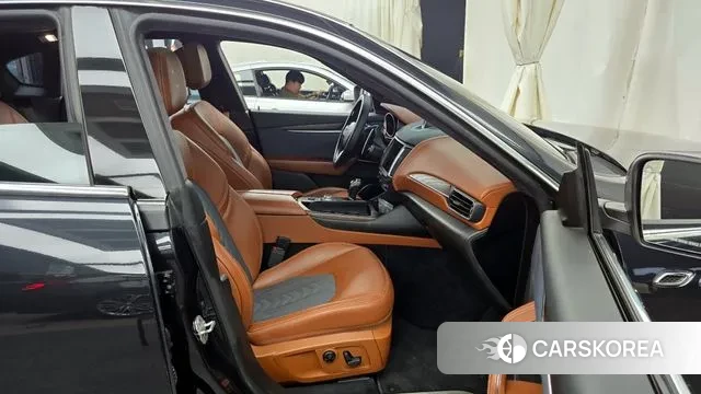 Maserati Levante 2018 Черный из Кореи, фото 2