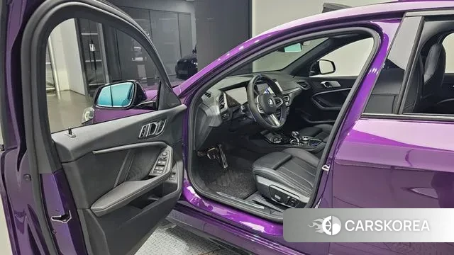 BMW 1 Series (F40) 2022 Фиолетовый из Кореи, фото 2