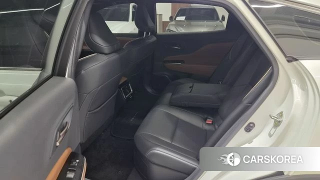 Toyota Crown Crossover 2024 Белый из Кореи, фото 2