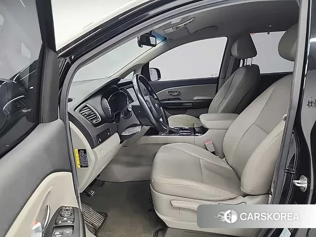 Kia The New Carnival 2018 Черный из Кореи, фото 2