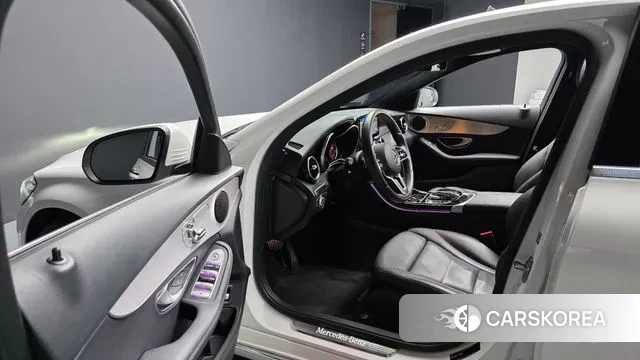 Mercedes-Benz C-Class W205 2020 Белый из Кореи, фото 2