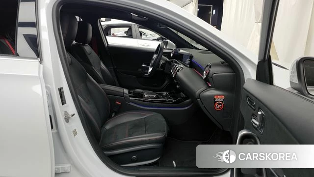 Mercedes-Benz A-Class W177 2021 Белый из Кореи, фото 2