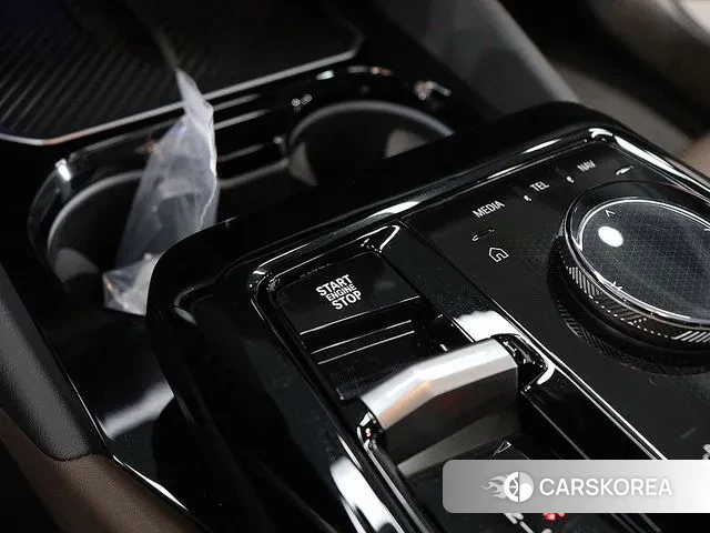 BMW 5 Series (G60) 2023 Серый из Кореи, фото 2