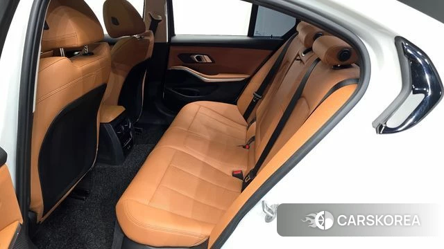 BMW 3 Series (G20) 2025 Белый из Кореи, фото 2