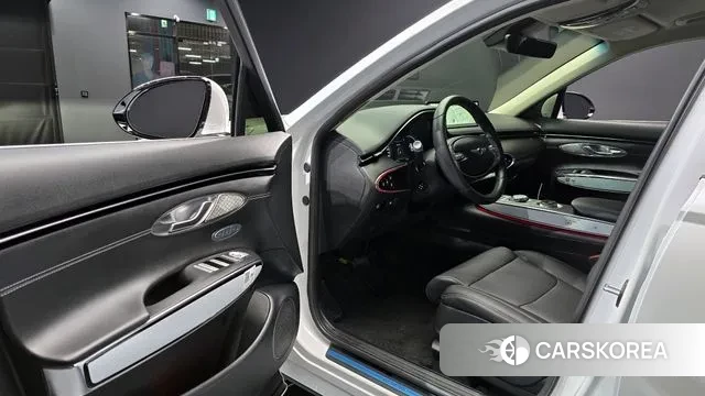 Genesis GV70 2023 Белый из Кореи, фото 2