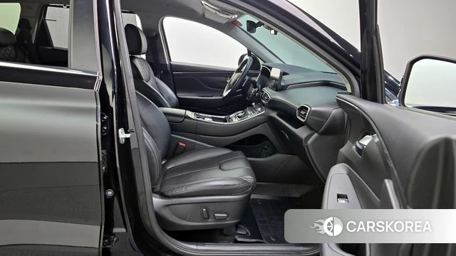 Hyundai The New Santa Fe 2021 Черный из Кореи, фото 2