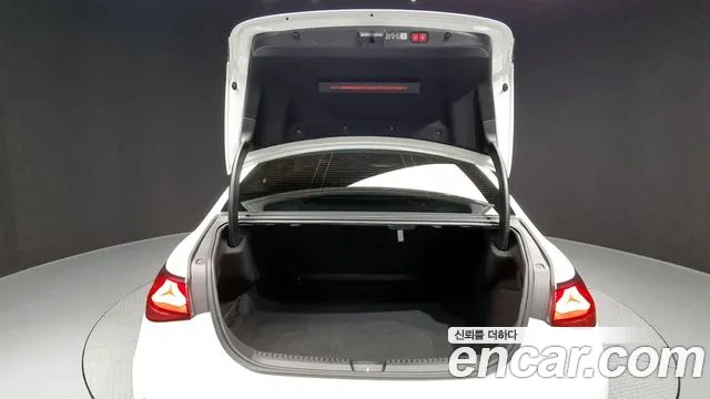 Mercedes-Benz E-Class W214 2024 Белый из Кореи, фото 2