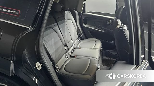 Mini Cooper Countryman 2023 Черный из Кореи, фото 2