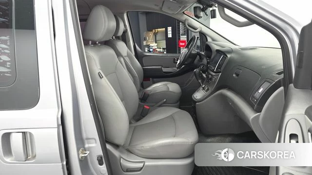 Hyundai The New Grand Starex 2019 Серебряный из Кореи, фото 2