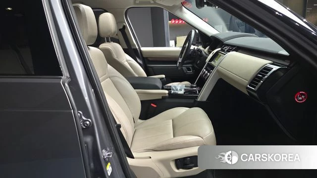 Land Rover Discovery 5 2020 Серый из Кореи, фото 2