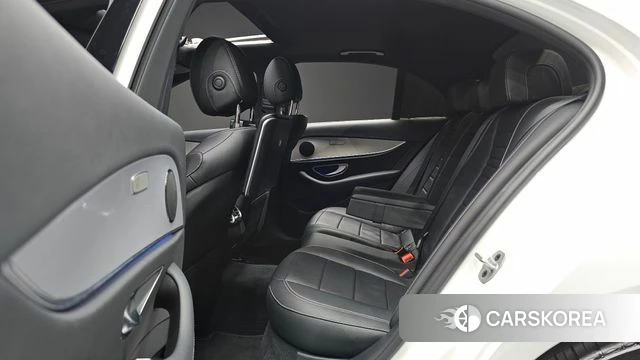 Mercedes-Benz E-Class W213 2020 Белый из Кореи, фото 2