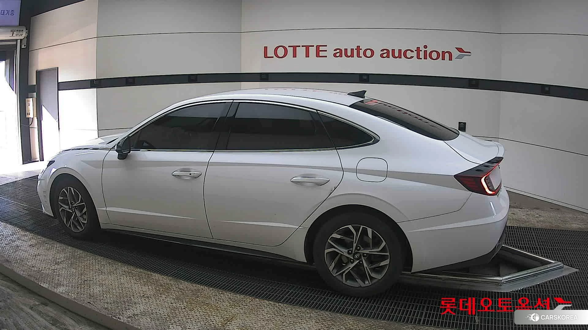 Hyundai Sonata 2022 Creamy White Pearl (optional) из Кореи, фото 2