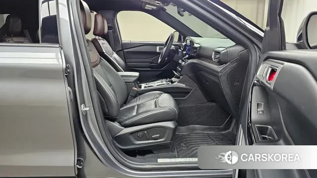 Ford Explorer 6th Generation 2021 Серый из Кореи, фото 2