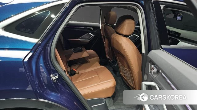 Audi Q3 (F3) 2020 Синий из Кореи, фото 2