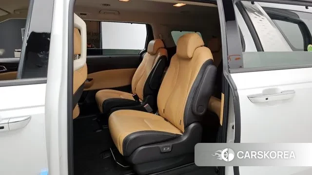 Kia Carnival 4th generation 2023 Белый из Кореи, фото 2