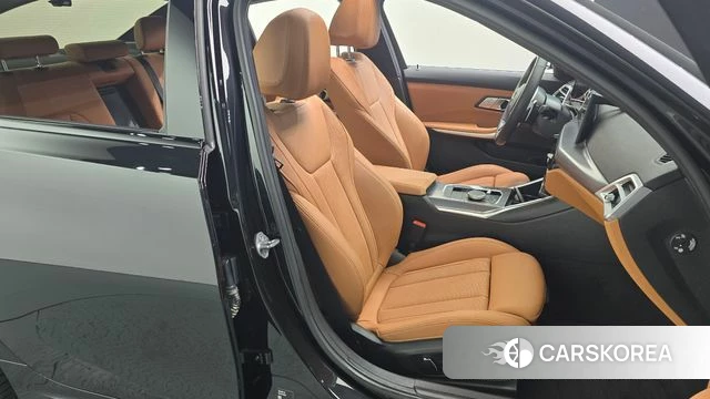 BMW 3 Series (G20) 2025 Черный из Кореи, фото 2