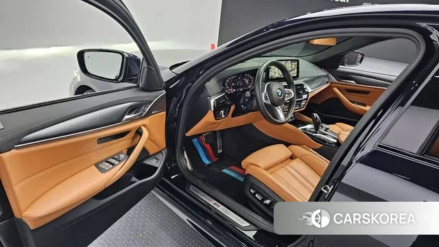 BMW 5 Series (G30) 2023 Синий из Кореи, фото 2