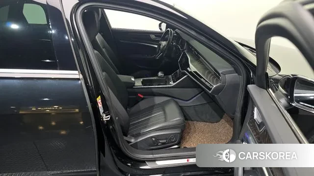 Audi A6 (C8) 2020 Черный из Кореи, фото 2