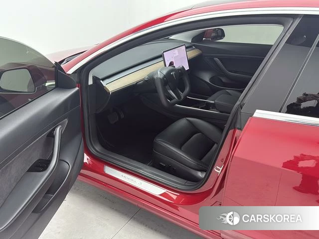 Tesla Model 3 2020 Красный из Китая, фото 2