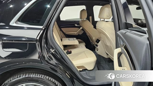 Audi Q5 (FY) 2022 Черный из Кореи, фото 2