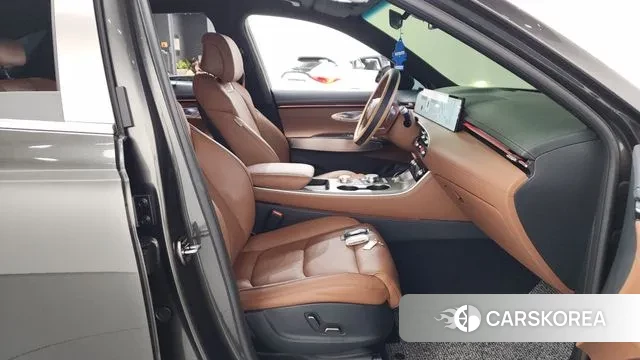 Genesis GV70 2024 Серый из Кореи, фото 2