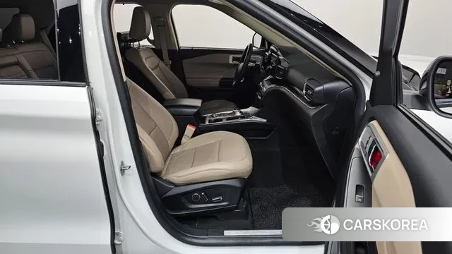Ford Explorer 6th Generation 2020 Белый из Кореи, фото 2