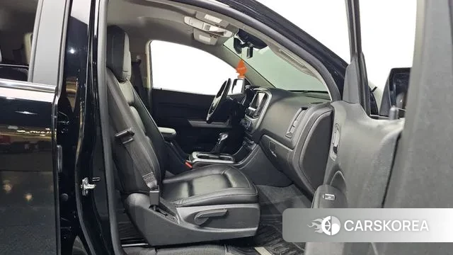 Chevrolet (GM Daewoo) Real New Colorado 2022 Черный из Кореи, фото 2