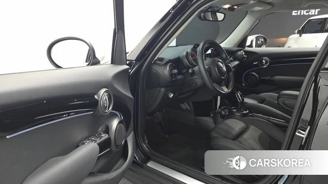 Mini Cooper 2022 Черный из Кореи, фото 2