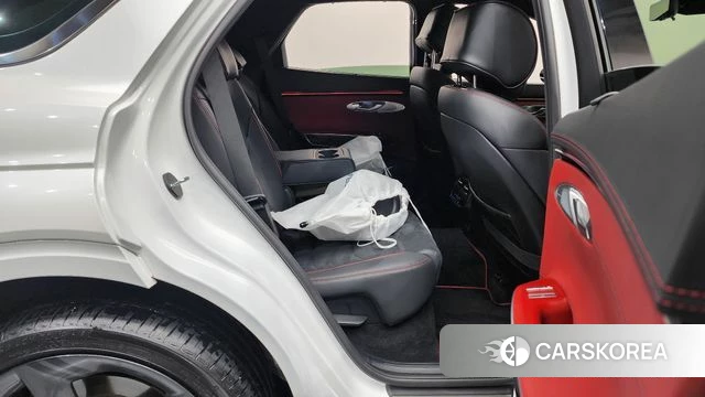 Genesis GV70 2025 Белый из Кореи, фото 2