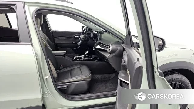 Chevrolet (GM Daewoo) Trax Crossover 2024 Цвет галактики из Кореи, фото 2