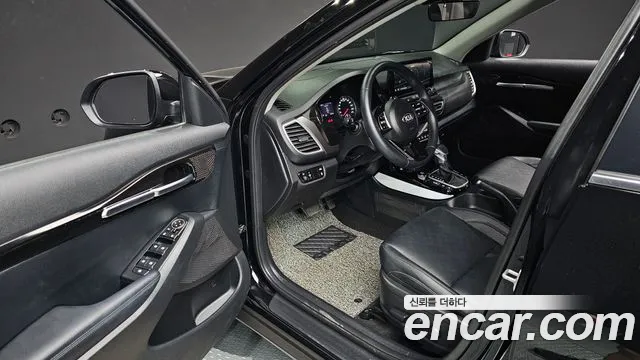 Kia Seltos 2020 Черный из Кореи, фото 2