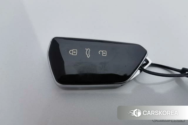 Volkswagen Golf 2021 Белый из Китая, фото 2