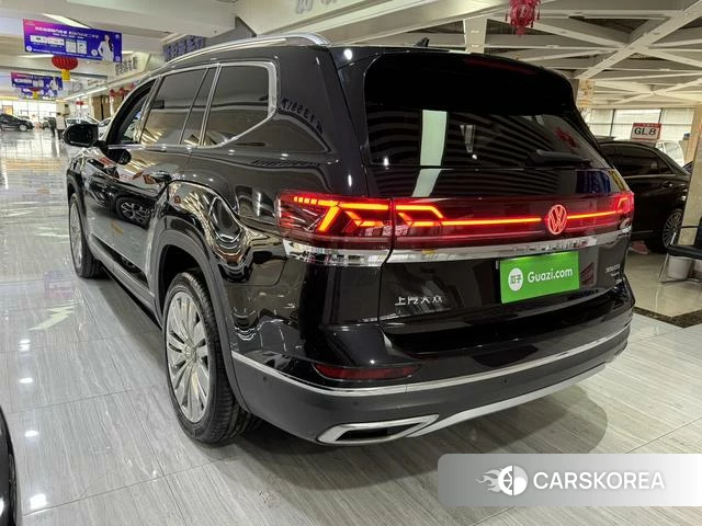 Volkswagen Tourang 2021 Черный из Китая, фото 2