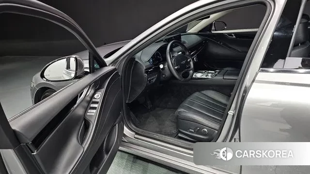 Genesis G80 (RG3) 2022 Серебряный из Кореи, фото 2