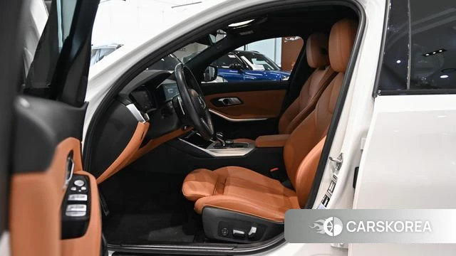 BMW 3 Series (G20) 2022 Белый из Кореи, фото 2