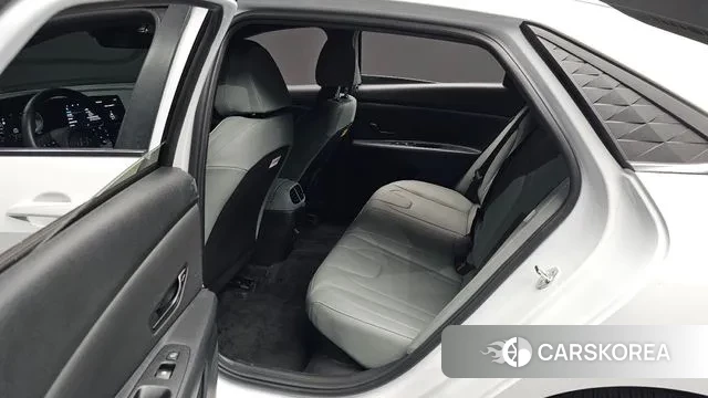 Hyundai The New Avante Hybrid (CN7) 2024 Белый из Кореи, фото 2