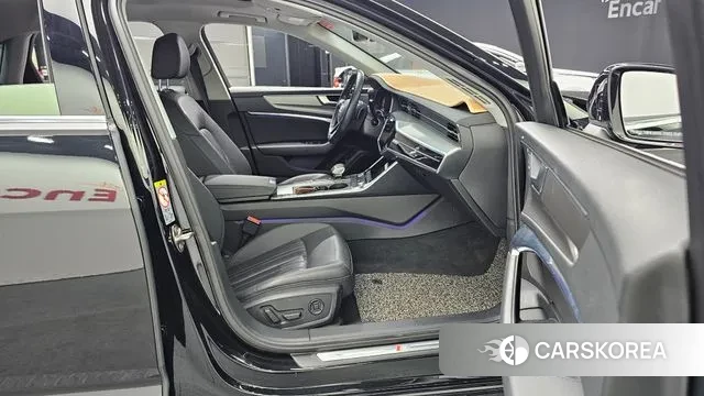 Audi A6 (C8) 2019 Черный из Кореи, фото 2