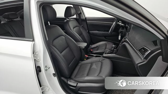 Hyundai Avante AD 2018 Белый из Кореи, фото 2