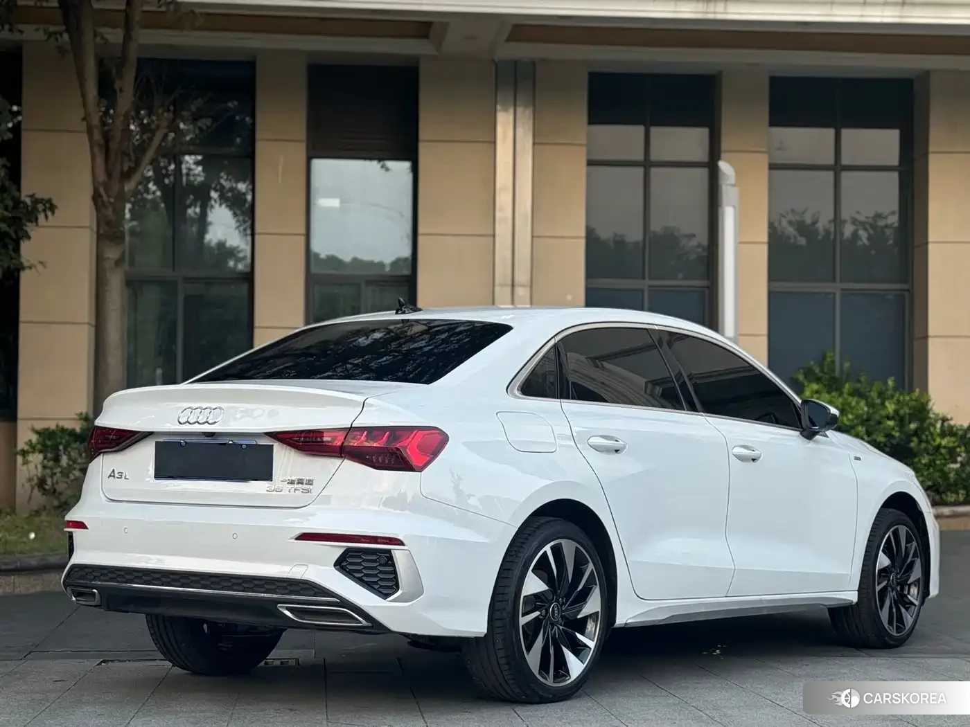 Audi A3 2024 Белый из Китая, фото 2