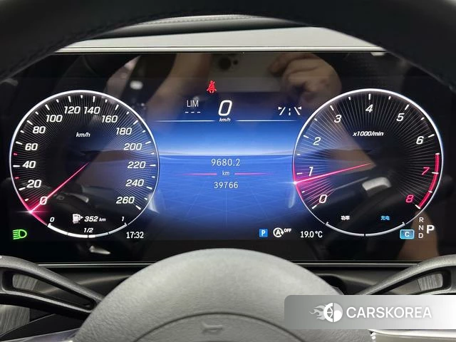 Mercedes-Benz Class C 2023 Белый из Китая, фото 2