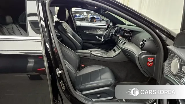 Mercedes-Benz E-Class W213 2021 Черный из Кореи, фото 2