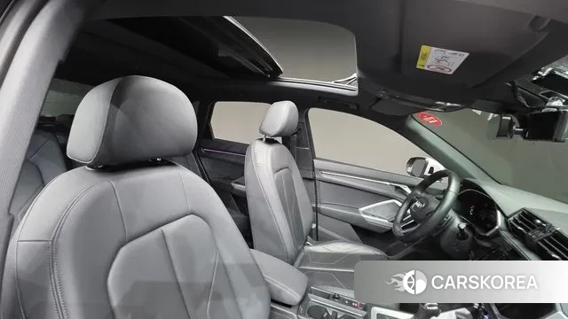 Audi Q3 (F3) 2022 Белый из Кореи, фото 2