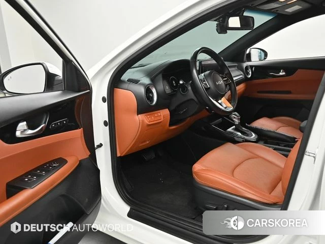 Kia The New K3 2nd generation 2021 Белый из Кореи, фото 2