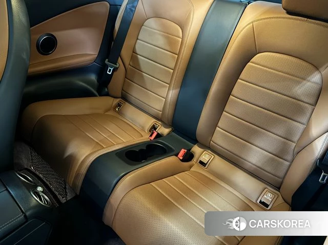 Mercedes-Benz C-Class W205 2019 Белый из Кореи, фото 2