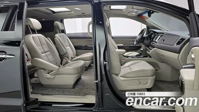 Kia The New Carnival 2019 Черный из Кореи, фото 2