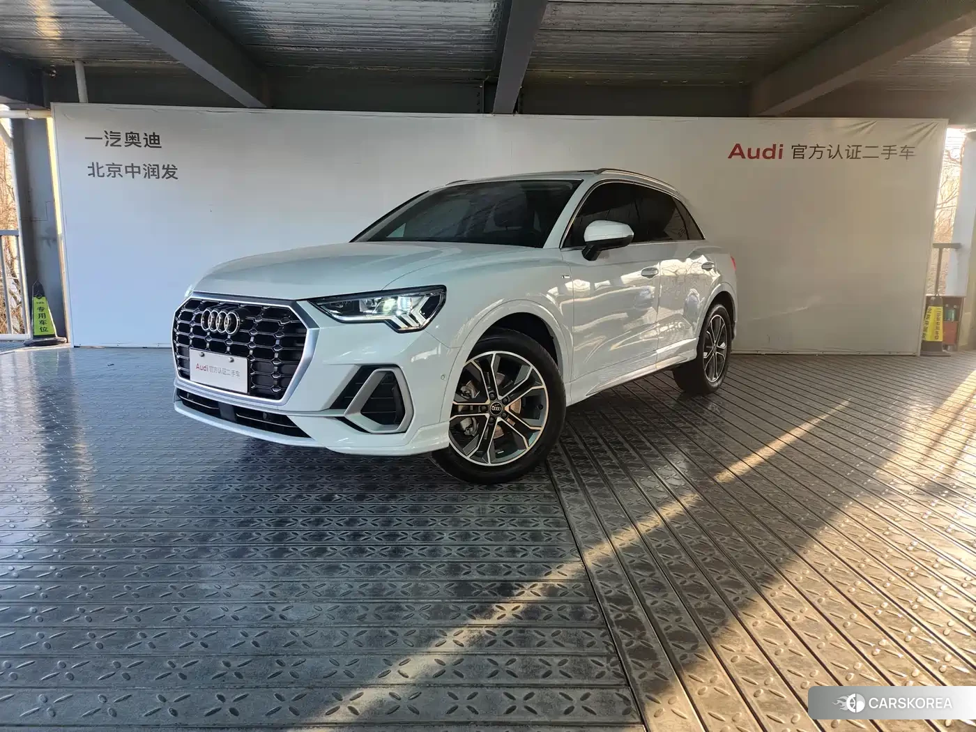 Audi Q3 2023 Белый из Китая, фото 2
