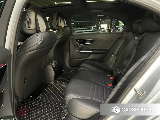 Mercedes-Benz Class C 2023 Серебристо-серый из Китая, фото 2
