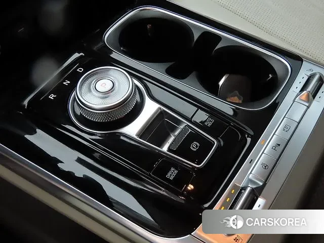 Kia Carnival 4th generation 2023 Белый из Кореи, фото 2