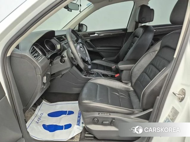 Volkswagen Tiguan second Generation 2020 Белый из Кореи, фото 2