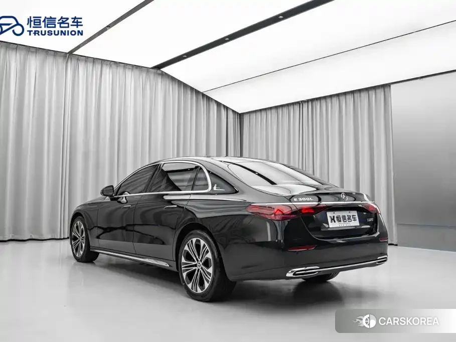 Mercedes-Benz E-Class 2025 Черный из Китая, фото 2